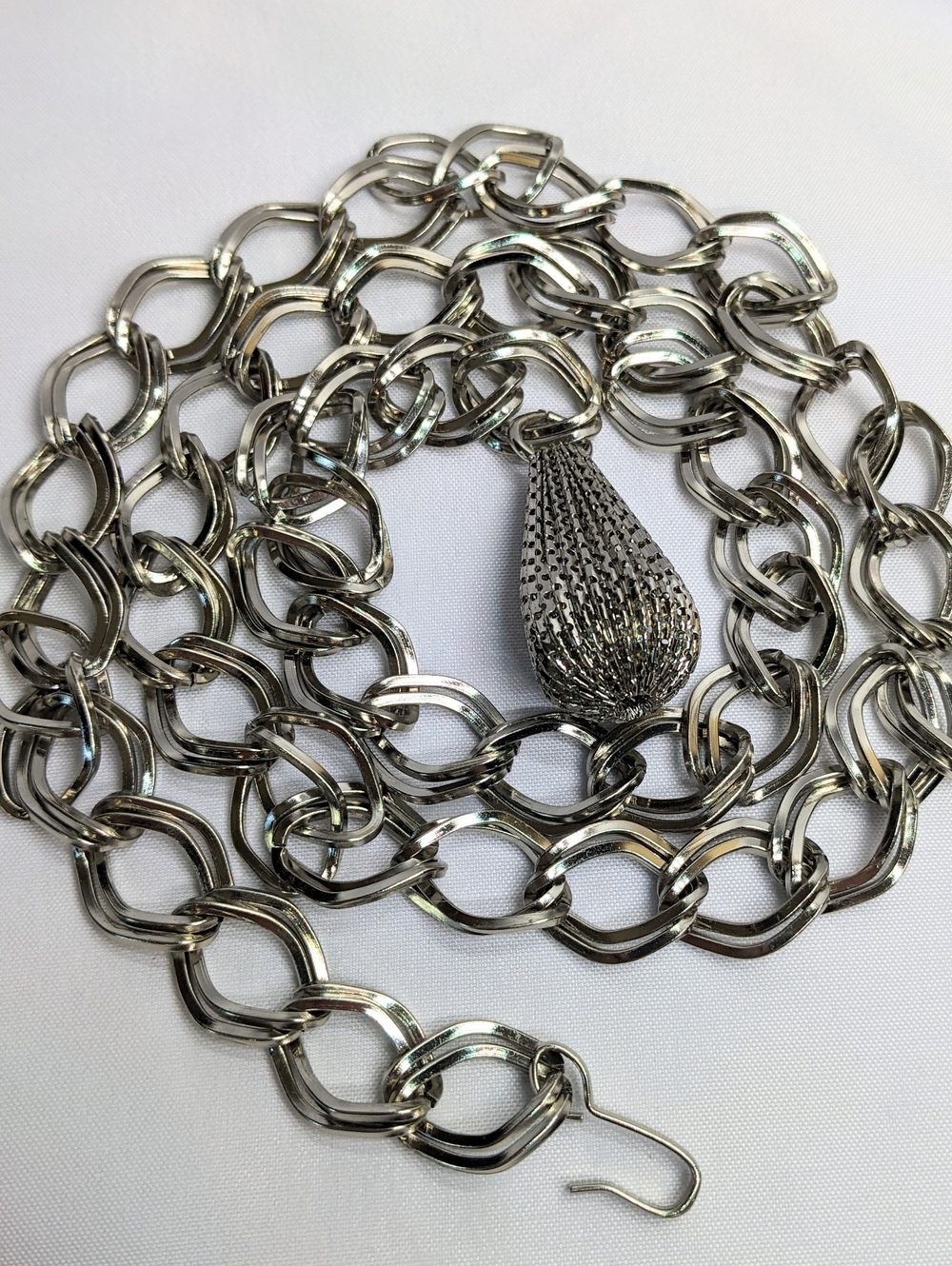 Double Curb Chain Belt, Silvertone, Mesh Teardrop Finial, Hook Closure, Max 37"
